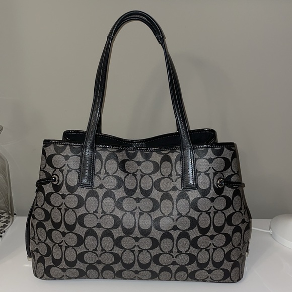 Coach Shoulder Bag - Picture 2 of 13